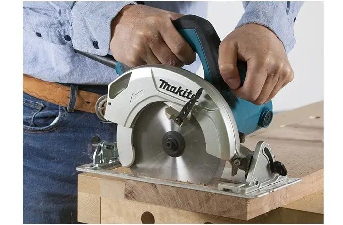 Makita Пила дискова HS6601, 1050Вт, 165 мм, 3.7кг HS6601 фото