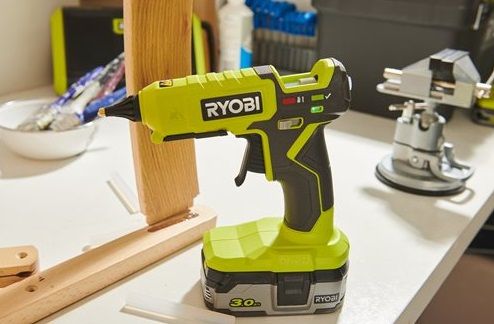 Ryobi Пістолет клейовий RGL18-0 акумуляторний ONE+,18В, стрижні 11/12 мм 5133005002 фото