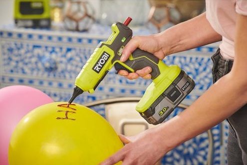 Ryobi Пістолет клейовий RGL18-0 акумуляторний ONE+,18В, стрижні 11/12 мм 5133005002 фото